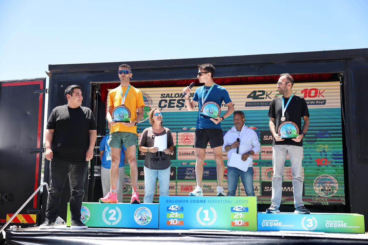 2 Bin 606 Sporcu Salomon Çeşme Maratonu’nda Koştu 4