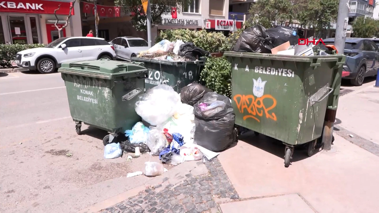 Grev Kararinin Ardindan Izmir Konakta Cop Yiginlari Urn9