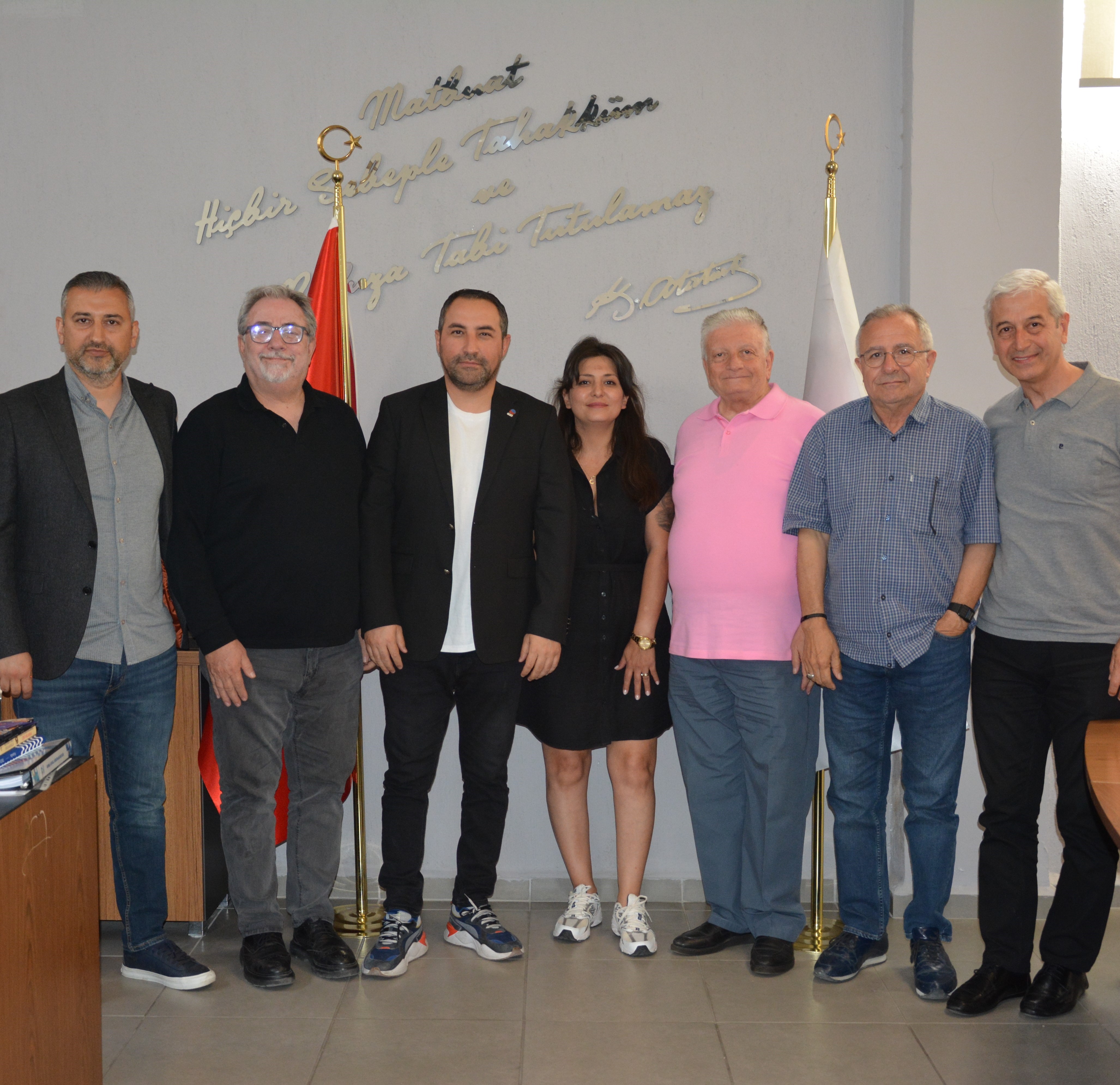 İzmi̇r Gazeteci̇ler Cemi̇yeti̇ Şehi̇t Gazeteci̇ Hasan Tahsi̇n Gazeteci̇li̇k Yarişmasi Sonuçlandi (3)