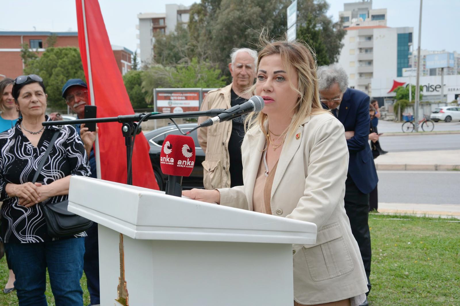 Okan Yüksel’i̇n Adi Karşiyaka'da ‘Merhaba’lar Eşli̇ği̇nde Ölümsüzleşti̇ (2)