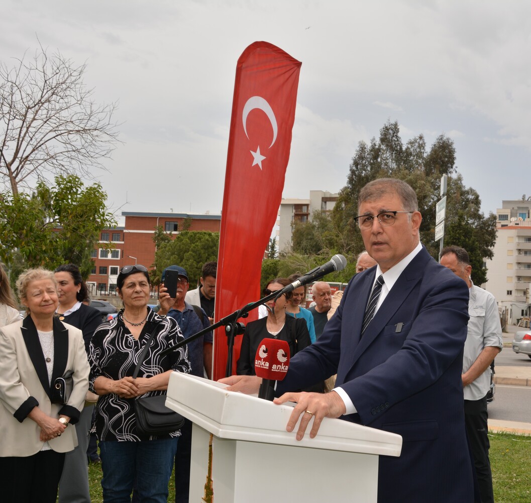 Okan Yüksel’i̇n Adi Karşiyaka'da ‘Merhaba’lar Eşli̇ği̇nde Ölümsüzleşti̇ (3)
