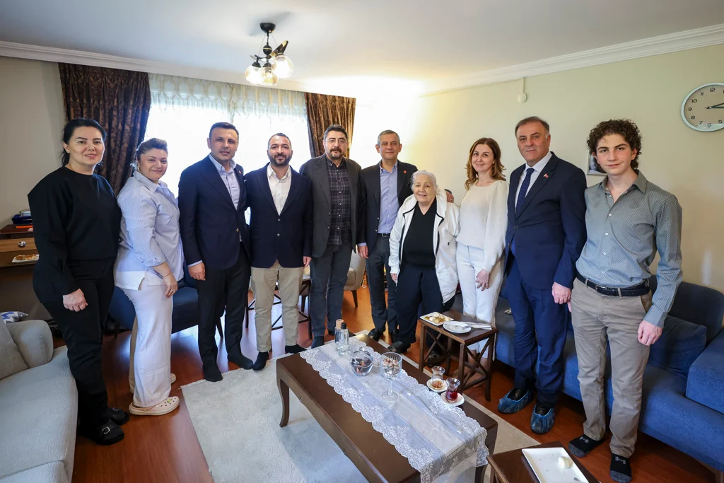 Ozgur Ozel Den Bugra Gokce Nin Ailesine Ziyaret