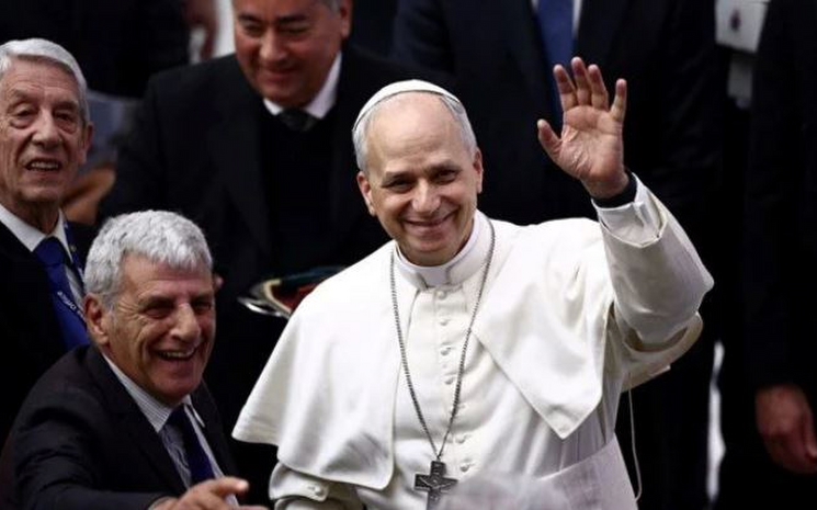 Papa 14 Leo 745X465 Jpg 1747066364
