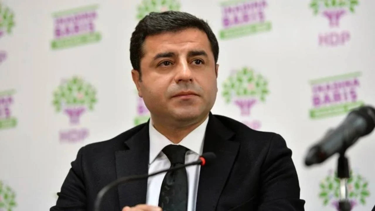 Selahattin Demirtasin Yargilandigi Cumhurbaskanina Hakaret Durusmasi Ertelendi