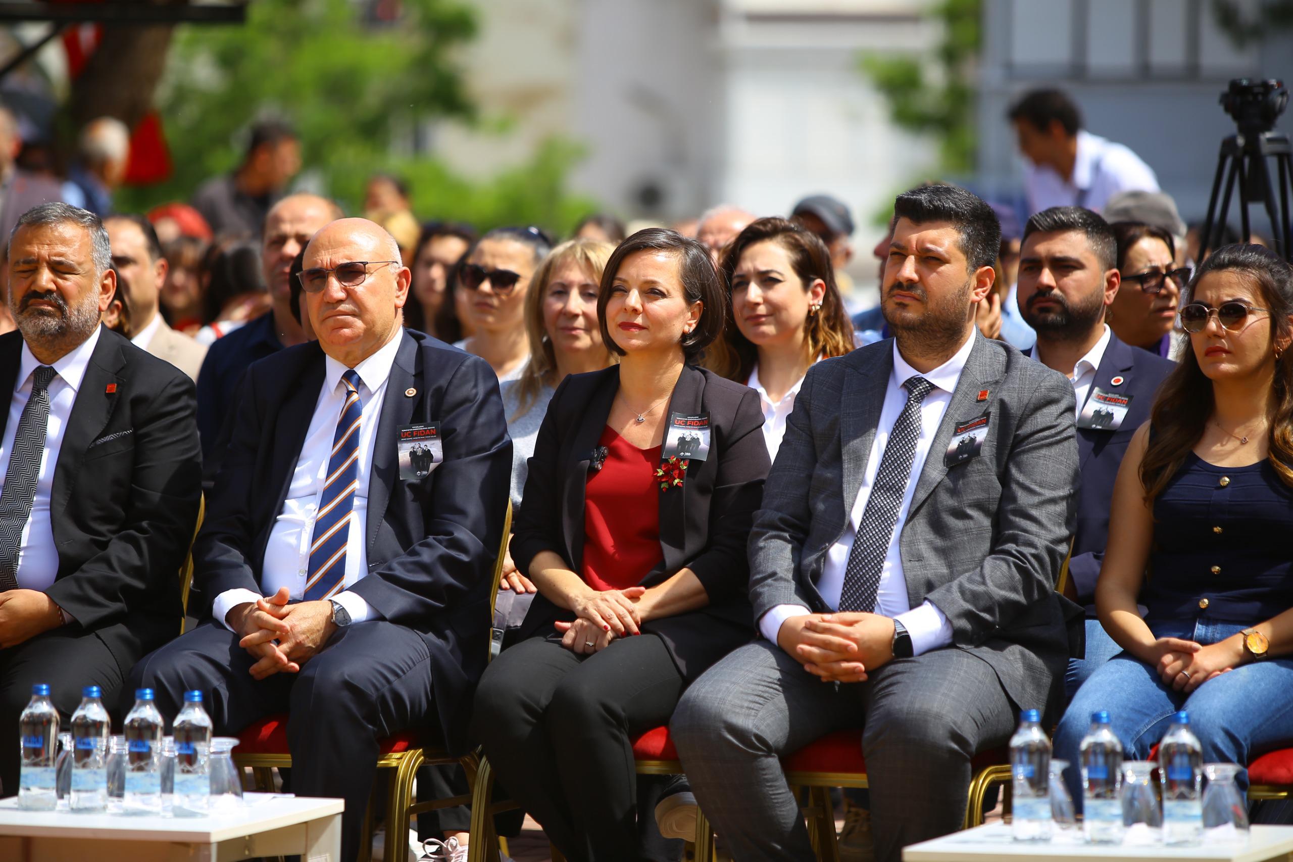 Üç Fidan Parkı Karabağlarda (1)