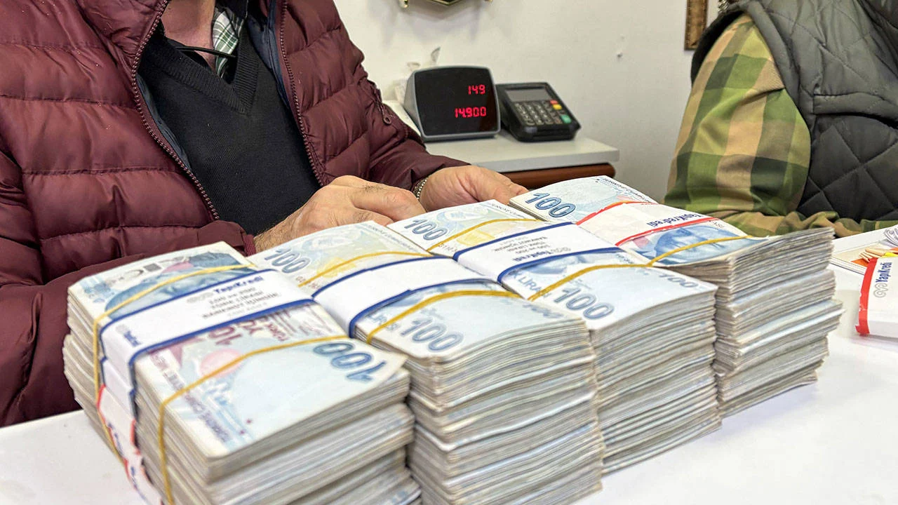 Bankalardaki Toplam Mevduat Artti