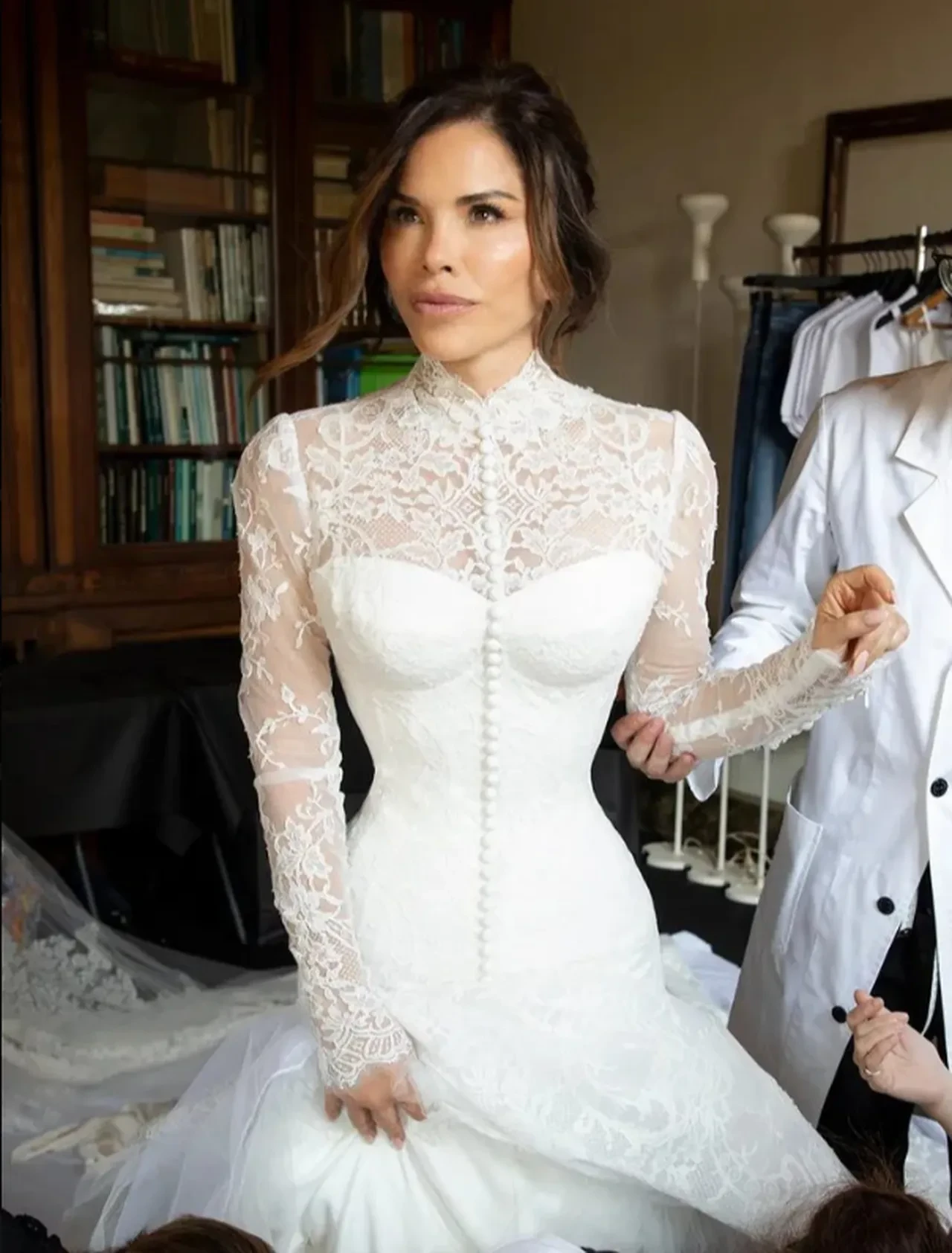 Dunyanin En Zengin Insani Jeff Bezos Ile Lauren Sanchez Evlendi 900 Saatte Dikilen Ge 3230311 202506281218 2