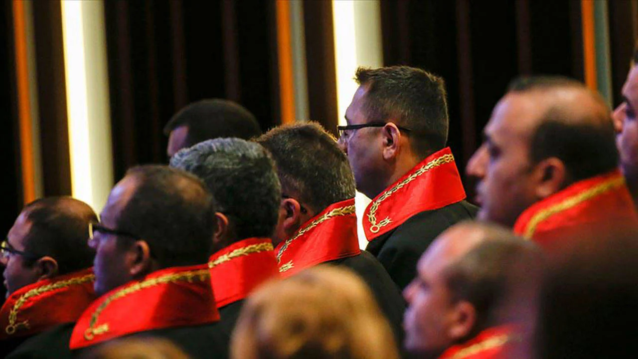 Hakim Ve Savcilarin Gorevde Yukselme Kararlari Resmi Gazete De