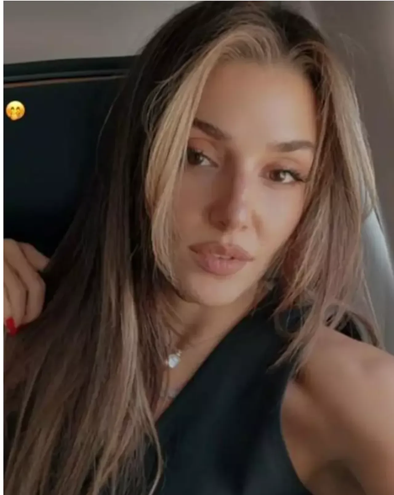 Hande Ercel Sarisin Oldu Yeni Imajina Elestiri Yagdi 3229315 202506241002 1