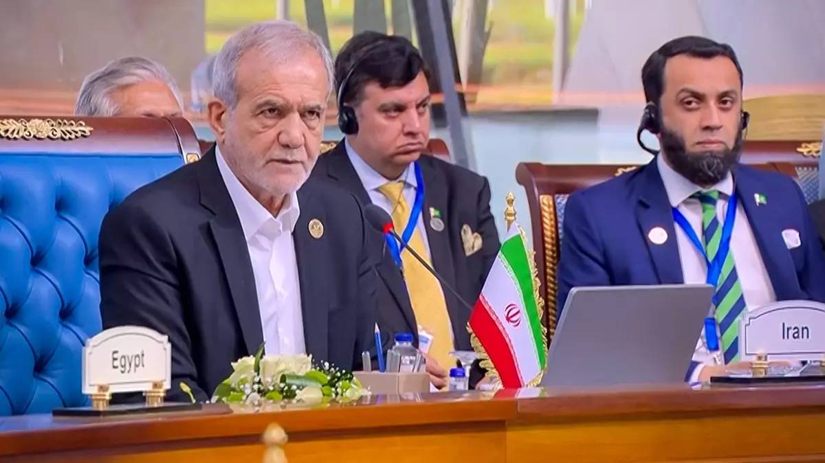 Iran Cumhurbaskani Pezesk 129 2 41
