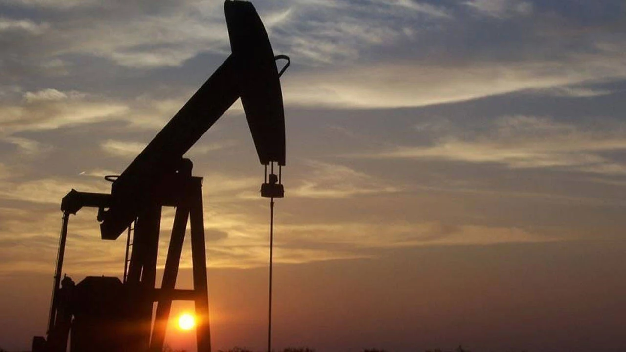 Israil In Iran I Vurmasinin Ardindan Petrol Fiyatlari Firladi