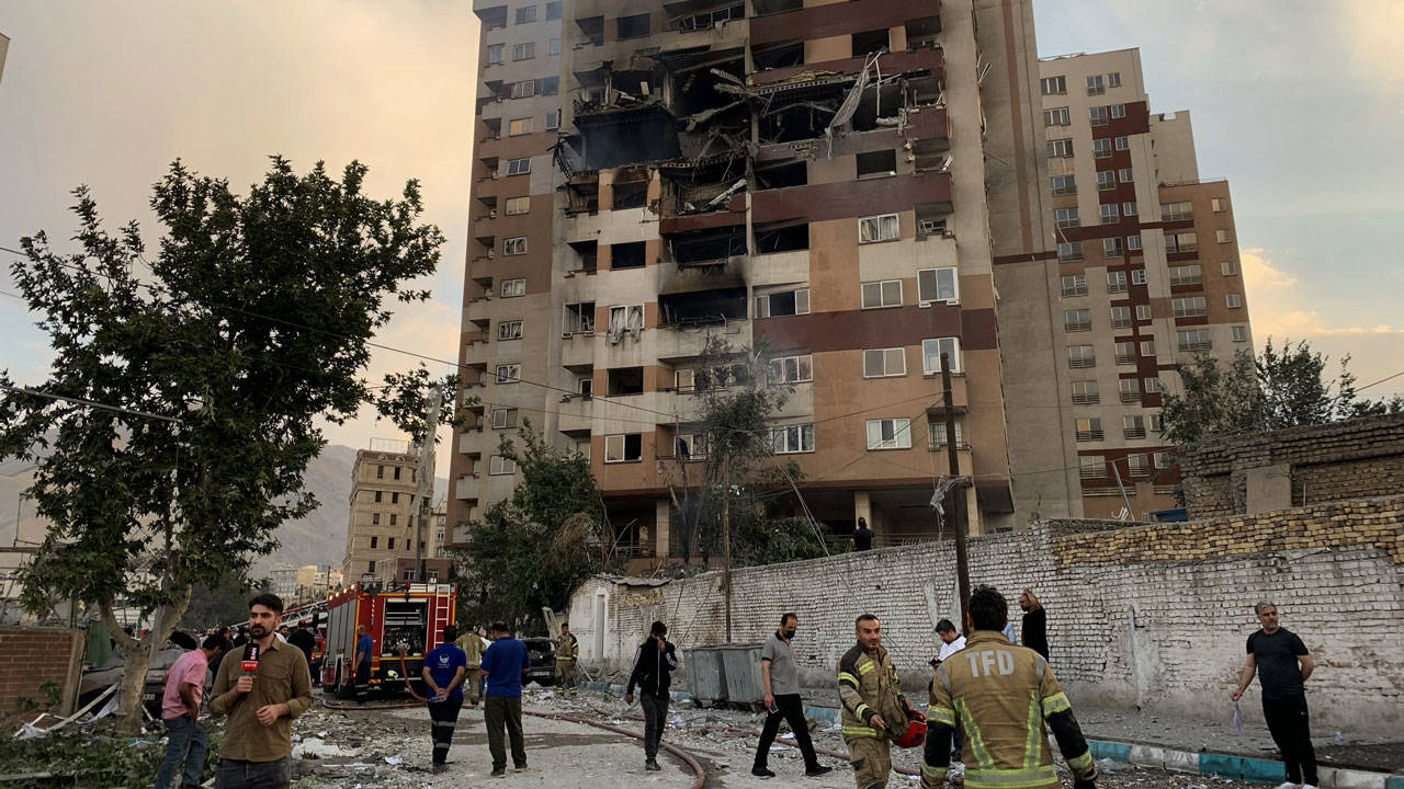Israil Iran I Vurdu Iran Sert Karsilik Verecegiz-1