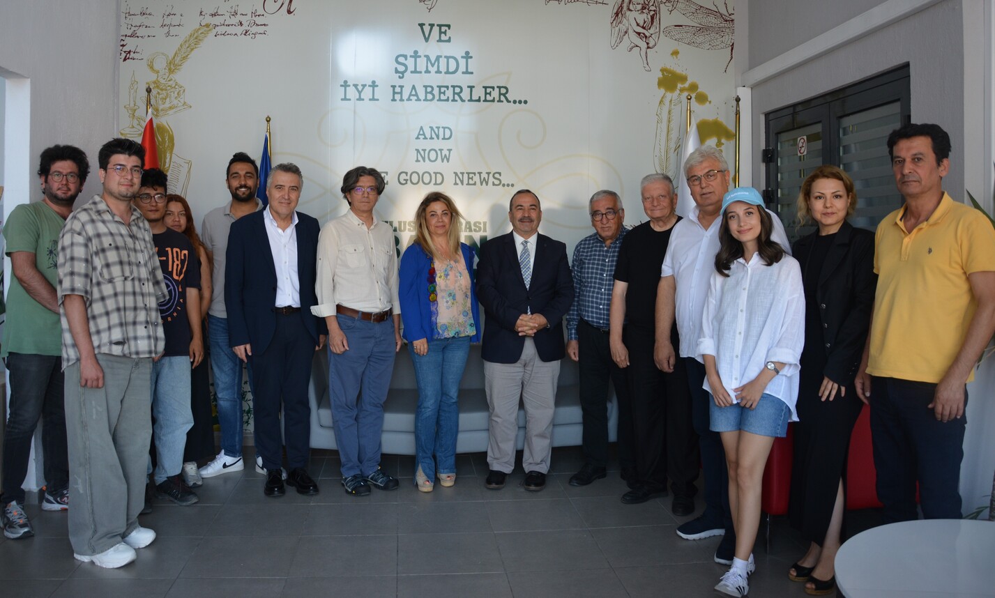 İzto Medya Ve Fotoğrafçilik Grubu Meslek Komi̇tesi̇’nden İgc Ve 9 Eylül Gazetesi̇’ne Zi̇yaret (2)
