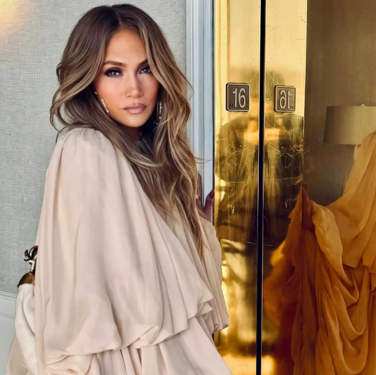 Jennifer Lopez Ile Bas Basa Sohbet Etmek Mumkun Bedeli Belli Oldu 3230096 202506271202 1