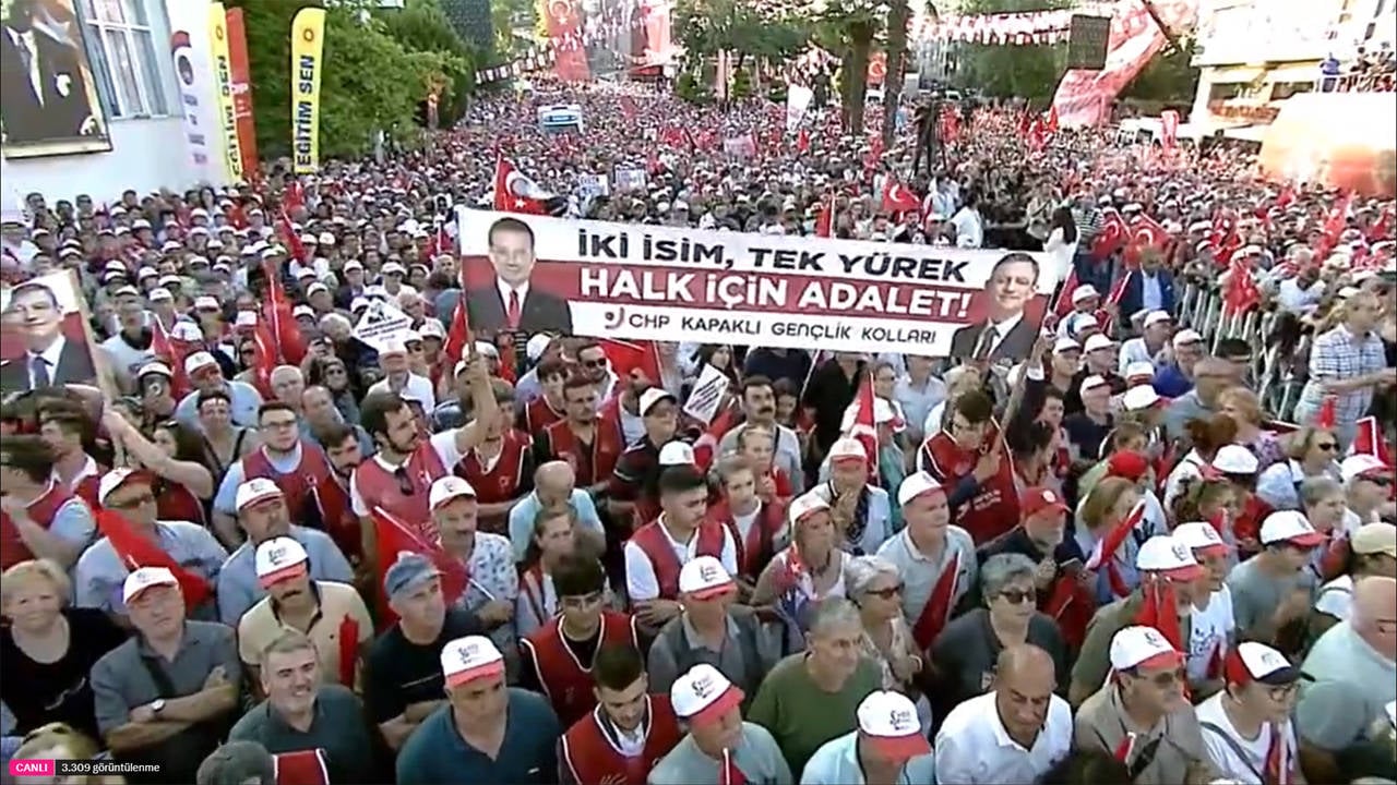 Tekirdag Da Millet Iradesine Sahip Cikiyor On Binler Imamoglu Icin Bir Araya Geldi