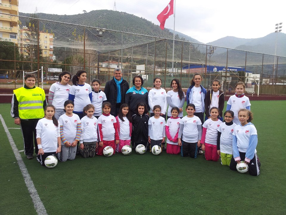 Yasemen Idil (1)-1