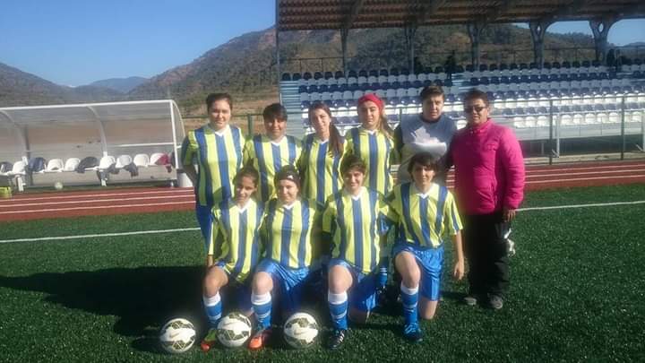 Yasemenn (2)