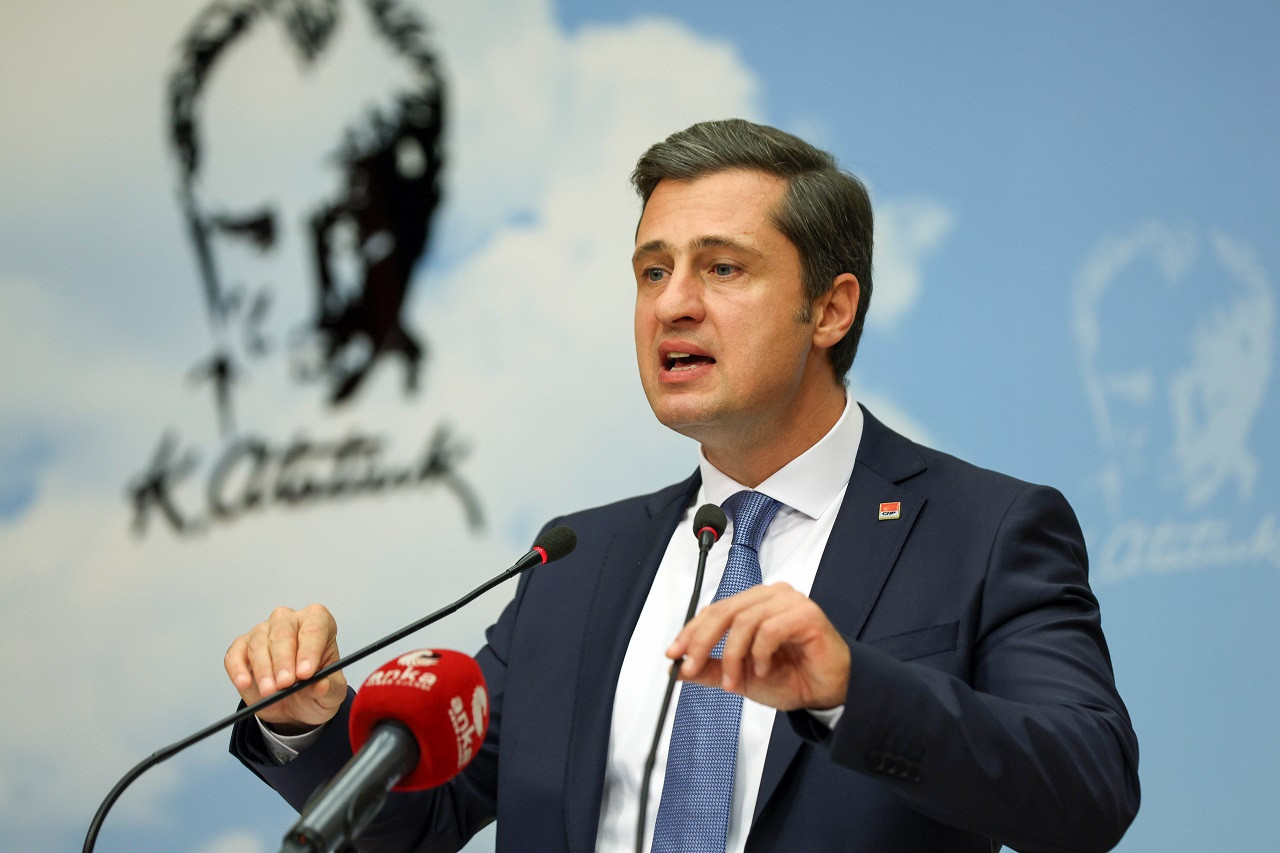 Deniz Yucel-13