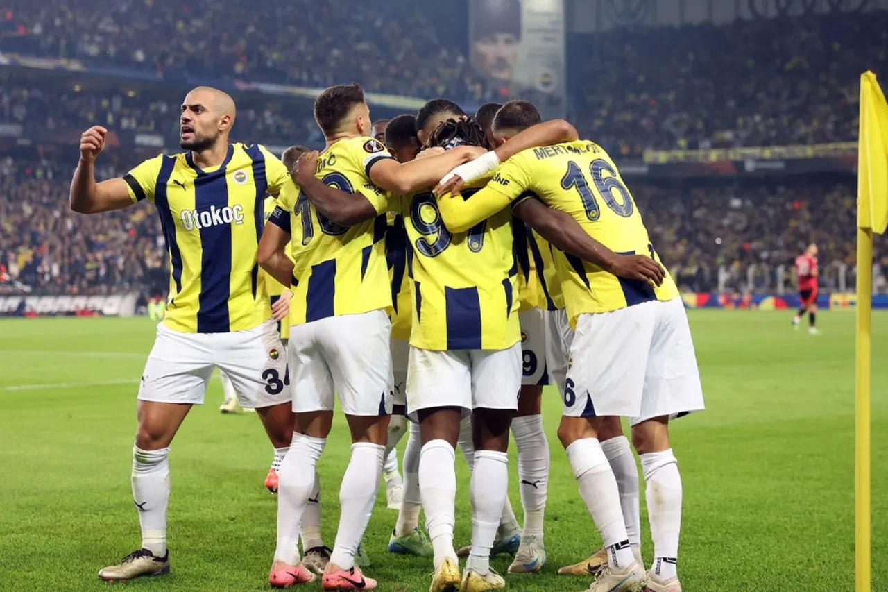 Fenerbahcenin Orta Sahasina Italyan Kancasi Transfer Icin 5 Milyon Euroluk Fark Kaldi 3232992