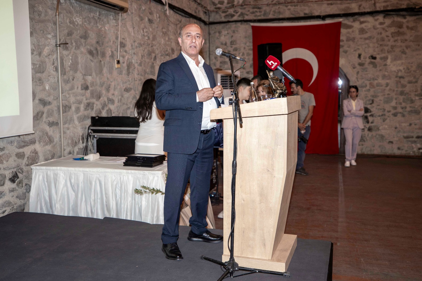 İgc Sessi̇zli̇ği̇n Güçlü Sesi̇ (5)