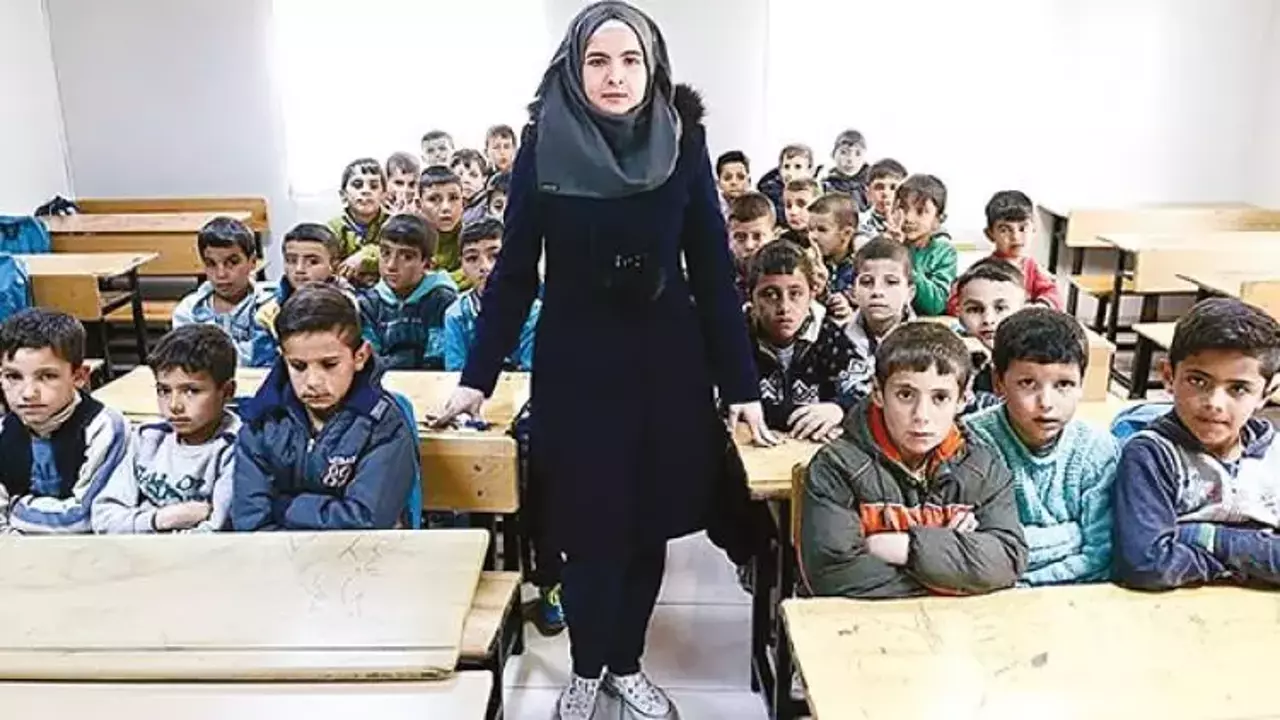 Ilk Kimligi Suriyeli Ogretmenler Alacak 1503556928 1688