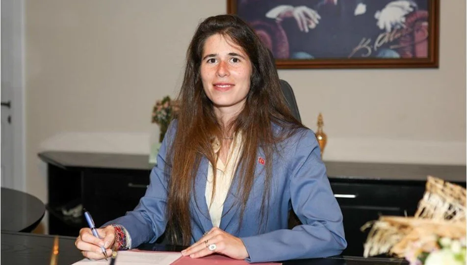 Lal Deni̇zli̇1