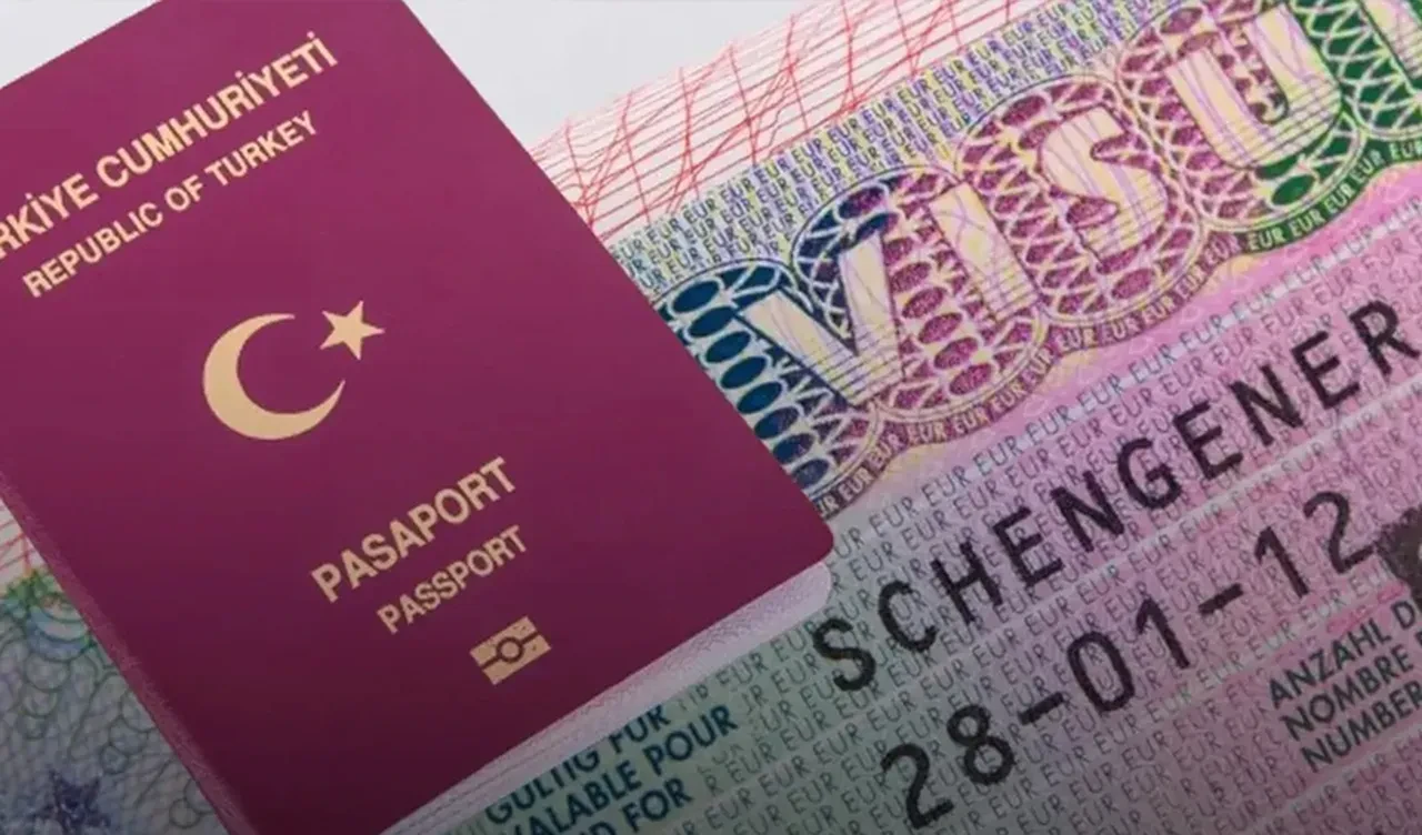Schengen Vizesinde Yeni Donem Basliyor Abden Turk Vatandaslarina Vize Kolayligi 3235063 202507180959 1