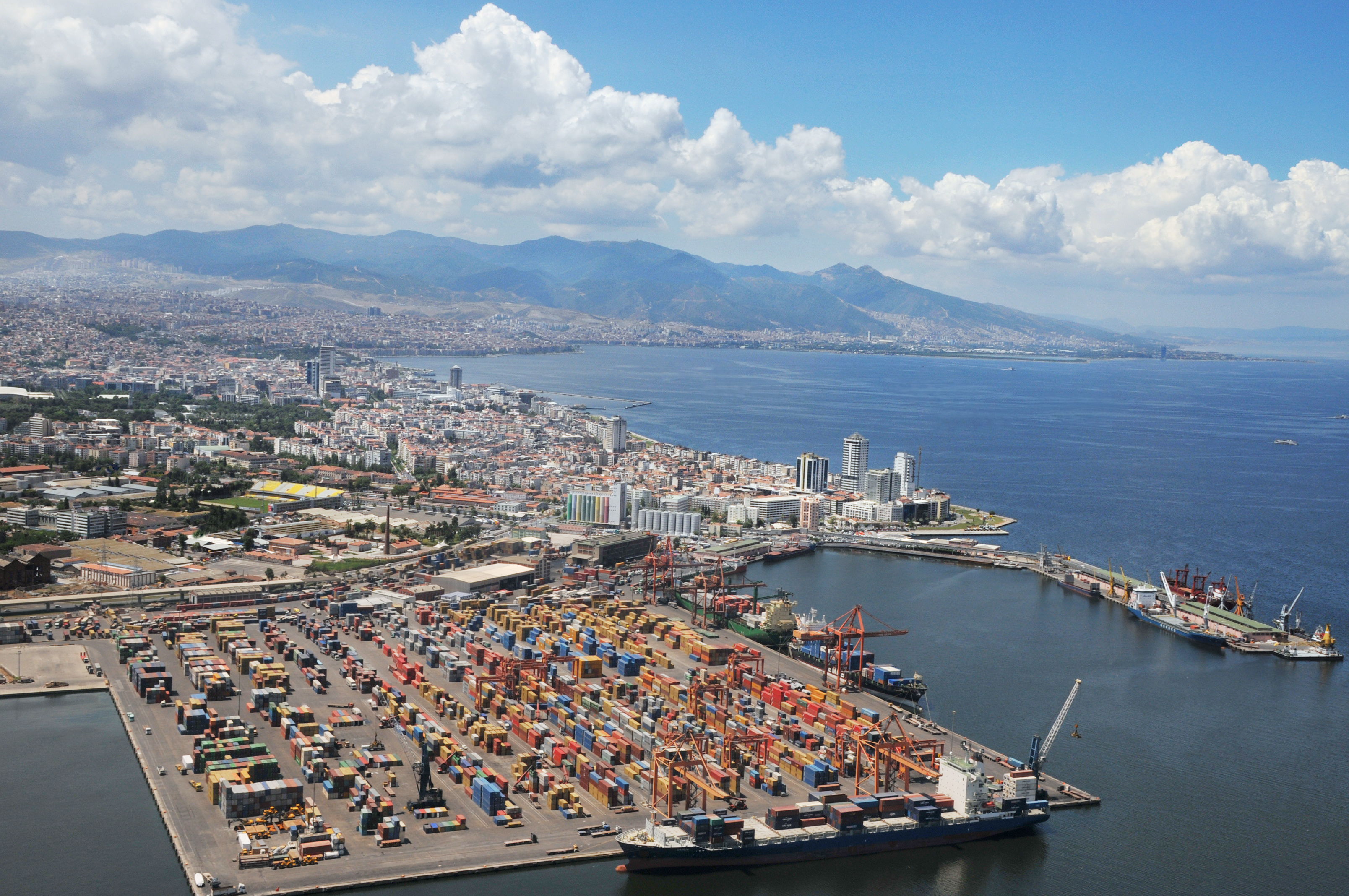 Alsancak Limanı Konteyner
