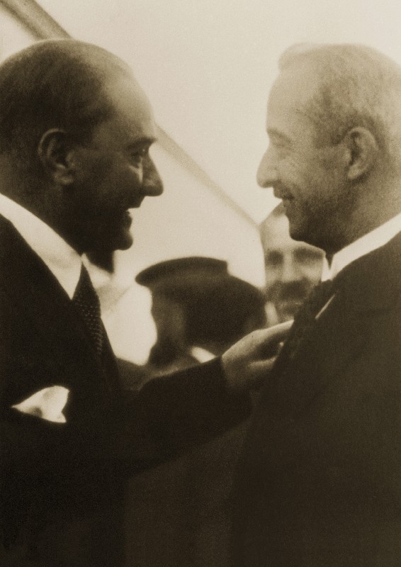Atatürk Ve İsmet İnönü