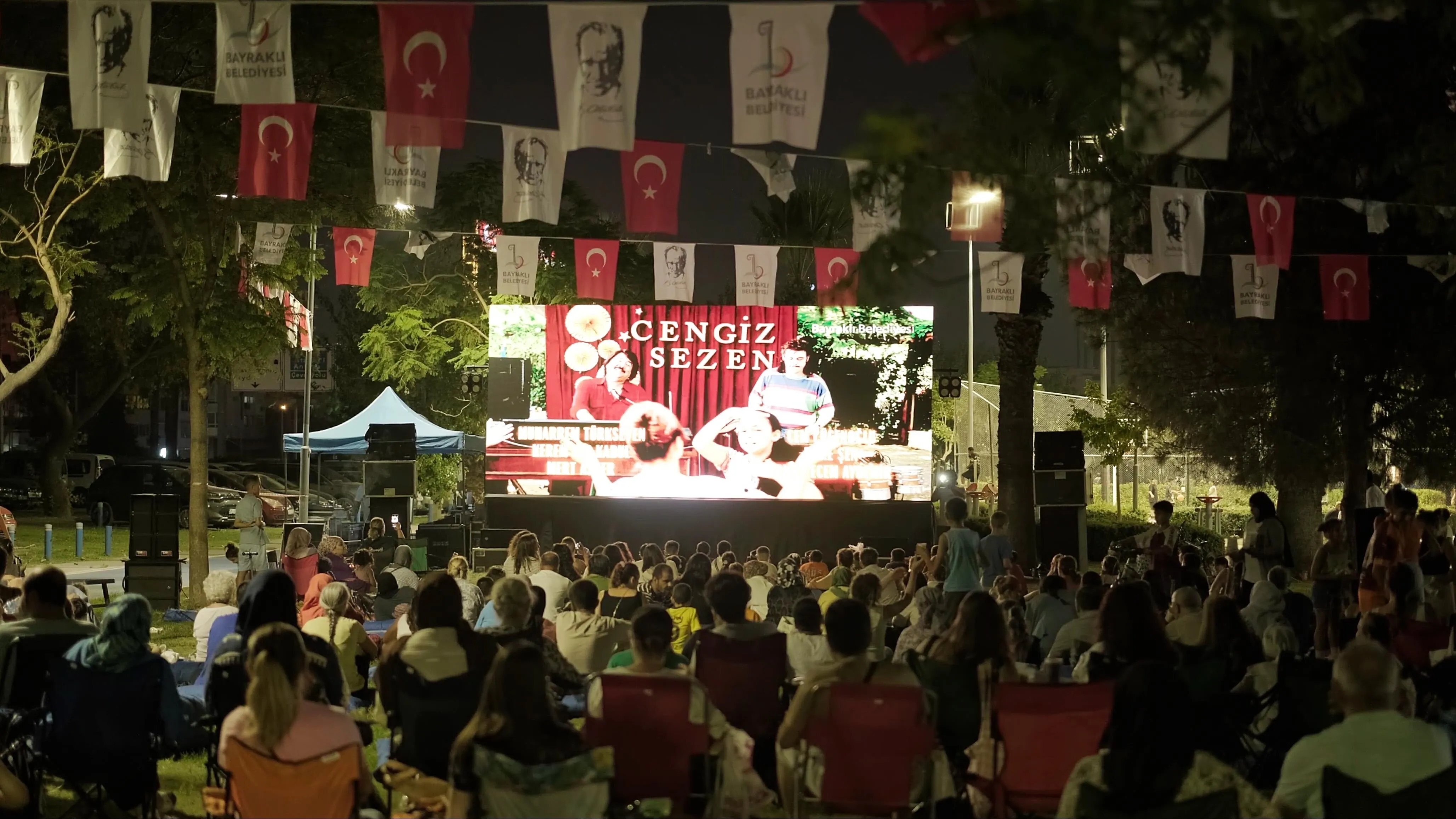 Bayraklida Keyfi Yaz Etkinlikleri Acik Hava Sinemasi Devam Ediyor 2.Jpeg
