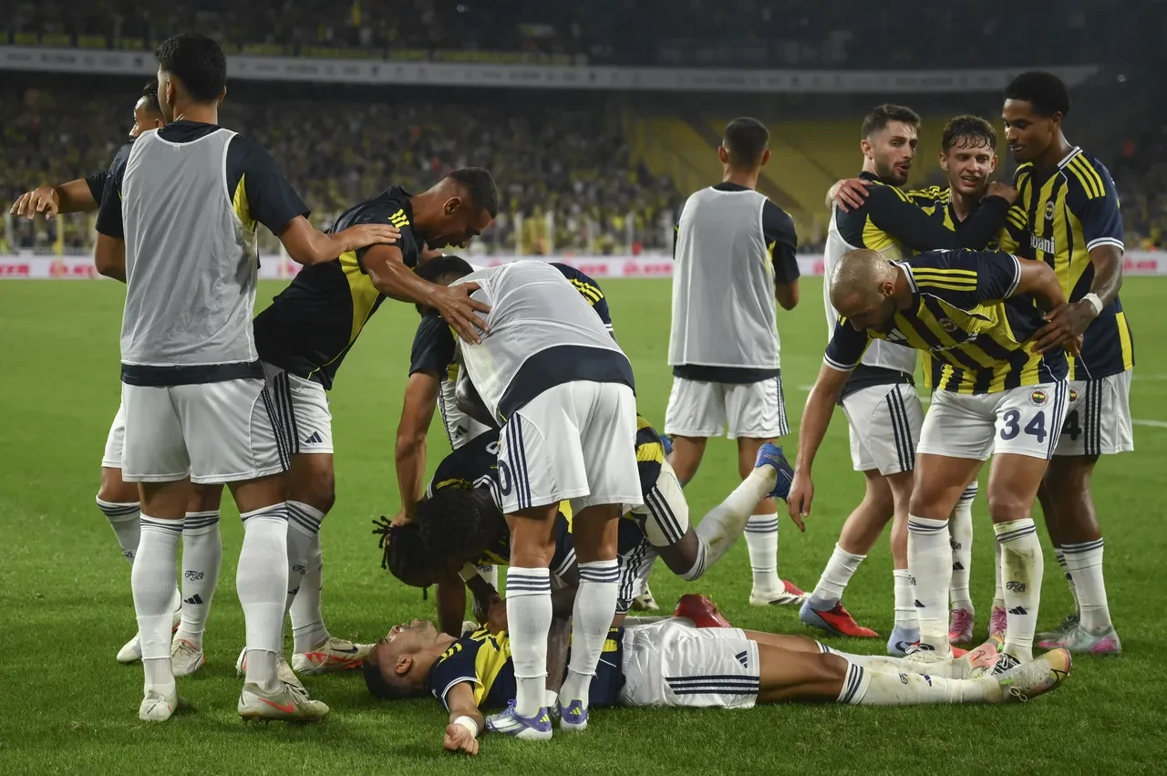 Hollanda Basini Acti Agzini Yumdu Gozunu Mourinho Tokat Atti 3241239 202508131104 1