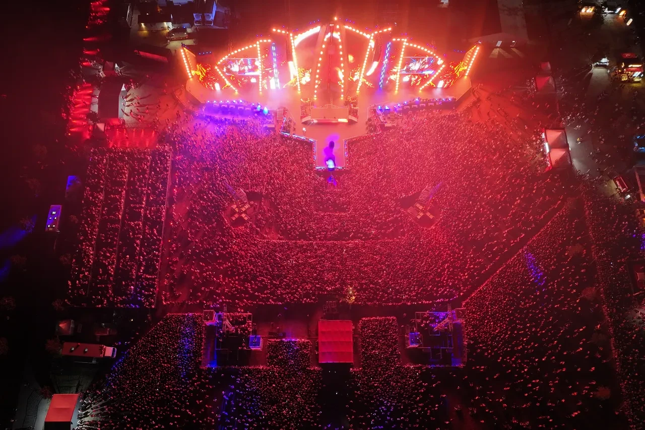 Istanbulda Jennifer Lopez Ruzgari Sahne Sovlariyla Buyuledi 3239538 202508060259 4