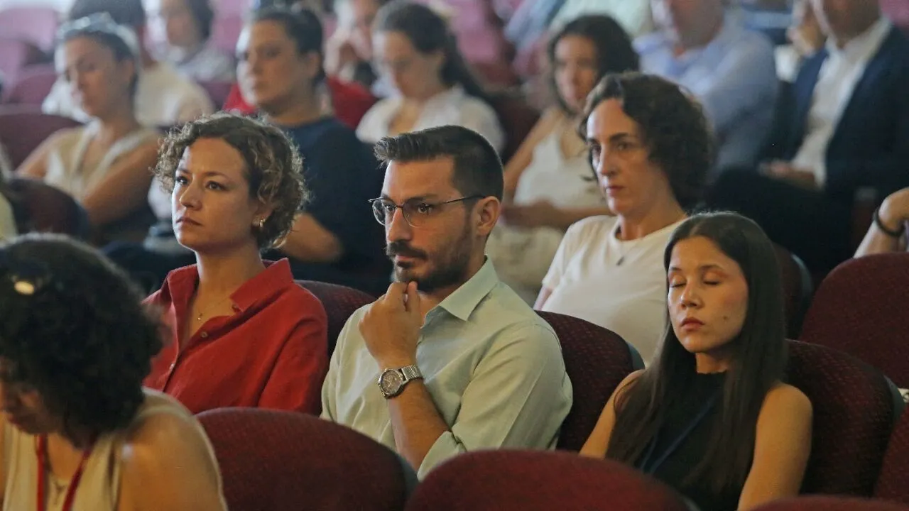 Karsiyakada Gencler Kentsel Bosluklara Hayat Katacak 4