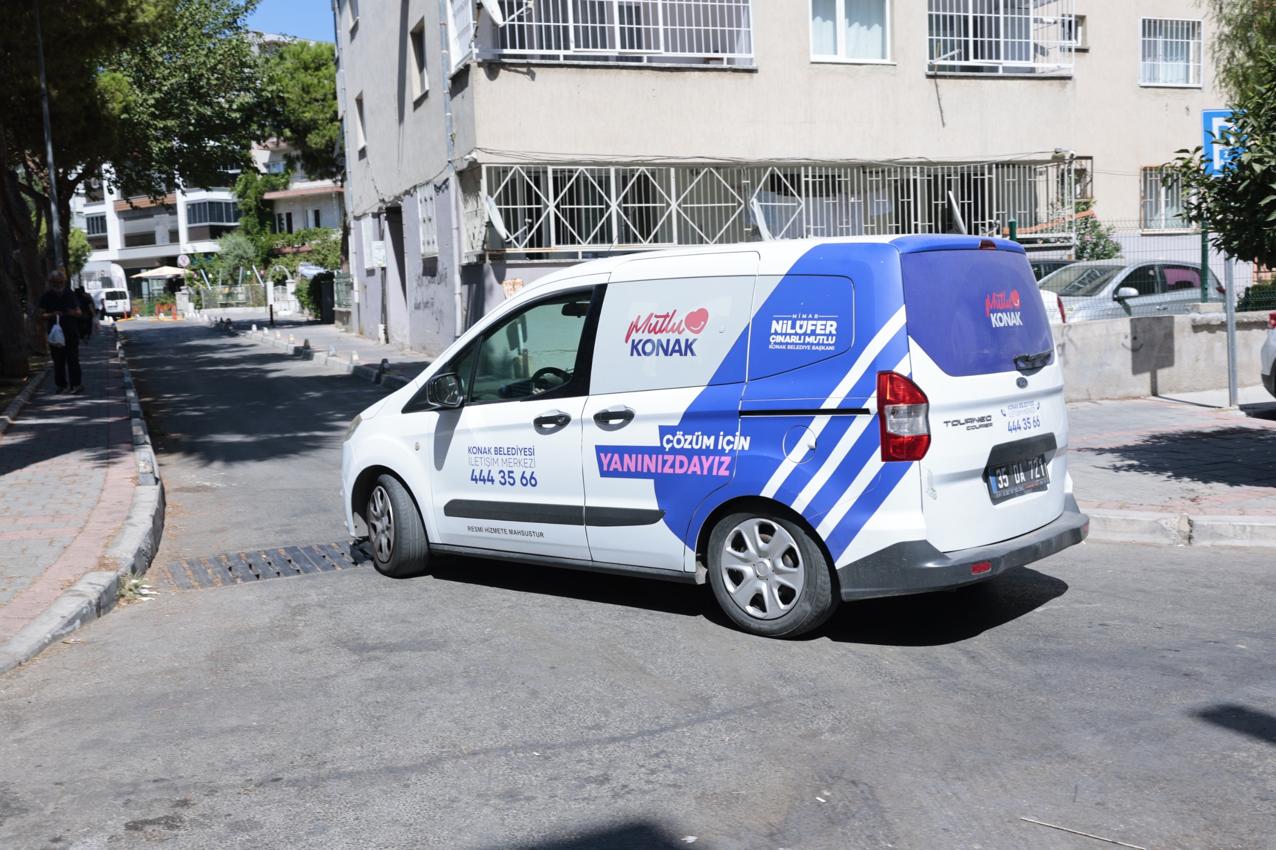 Konak İletişim Merkezi Ekipleri Sahada (6)