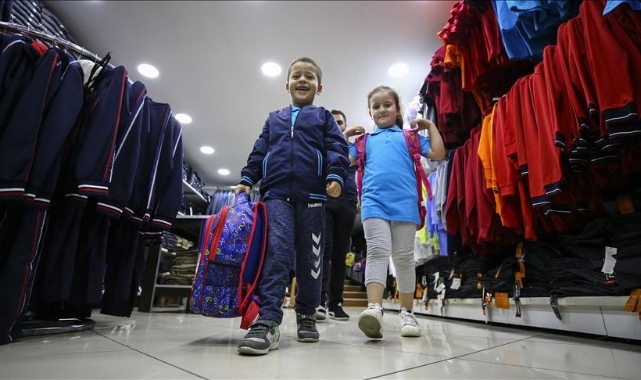 Okullarda Serbest Kiyafet Donemi Sona Erdi 2197