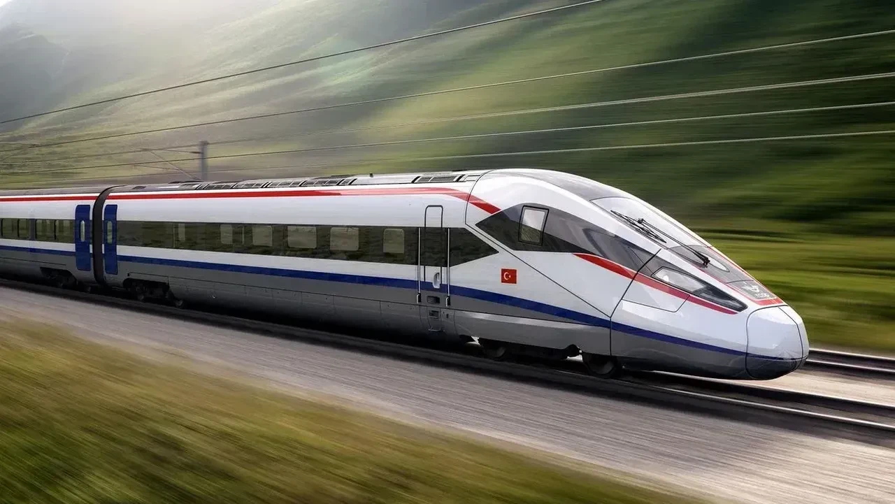 Tren Hatlarinda Yangin Tedbiri Tek Kivilcim Bile Tehlikeli 3241166 202508130724 2