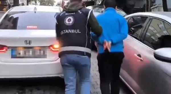 0X0 50 Bin Dolara Vatandaslik Satmislar Babatak Yontemiyle Usulsuz Vatandaslik 19 Ilde 106 Gozalti 1758702802512