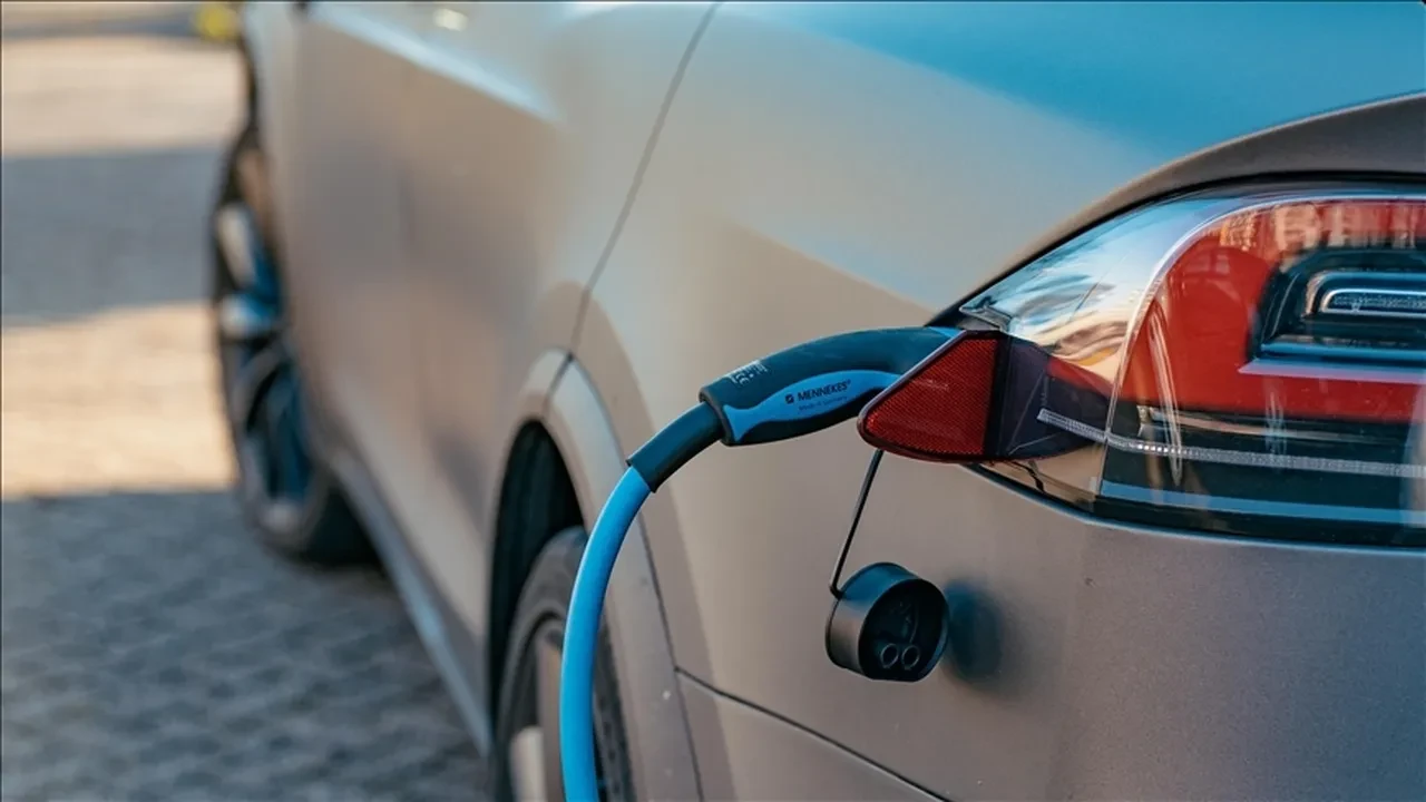 Arac Alirken Aranilan Sartlar Degisiyor Elektrikli Arac Sayisi Yukseliyor 3249979 202509191210 5