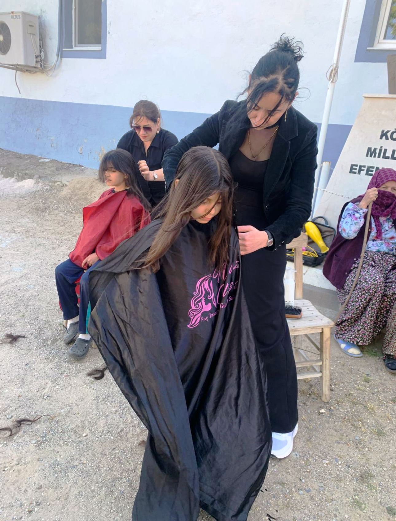 İyi̇ Yürekli̇ Makaslar2 (1)