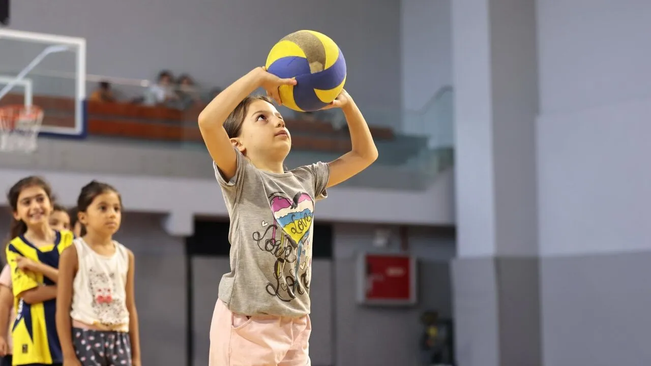 Konakta Kis Donemi Spor Okullari Kayitlari Basladi Kadinlara Ozel Kurslar 2