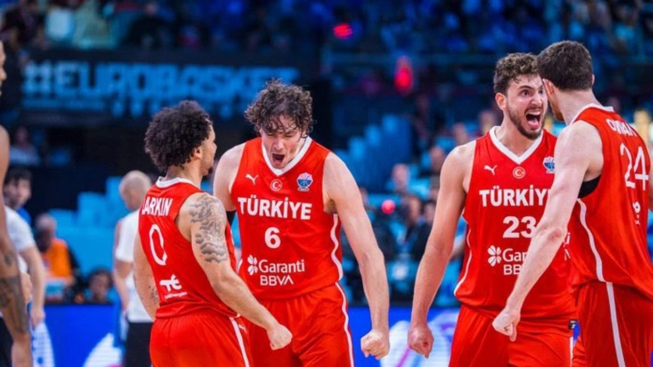 Ozet Izle 12 Dev Adam Eurobasket 2025Te Finalde Yunanistan Turkiye Basketbol Maci Ozet Izle Ozet Izleme Linki.jpg