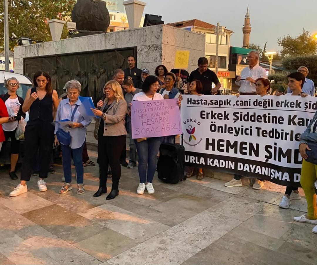 Urla Kadın Dayanışma Derneği Başkanı Avukat Saadet Kayaalp Eylem
