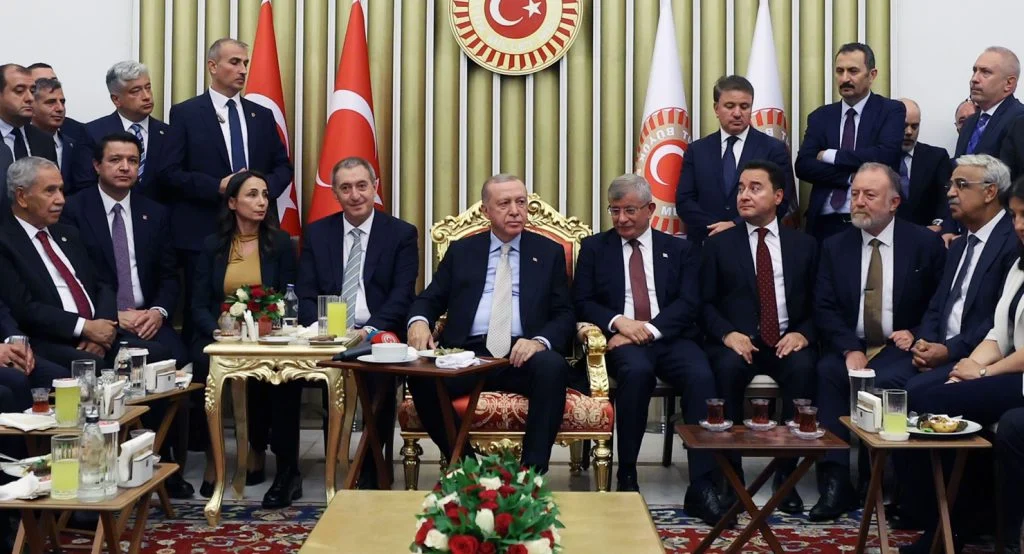 2025 10 01 Erdogan Davutoglu Babaca Resepsiyon Aa 1024X554