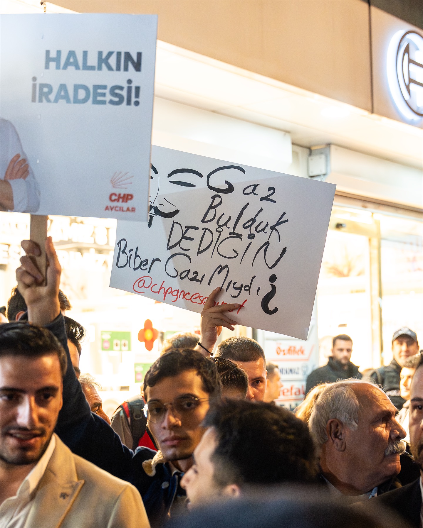 572492658 18390784012121437 8291865784126566721 N