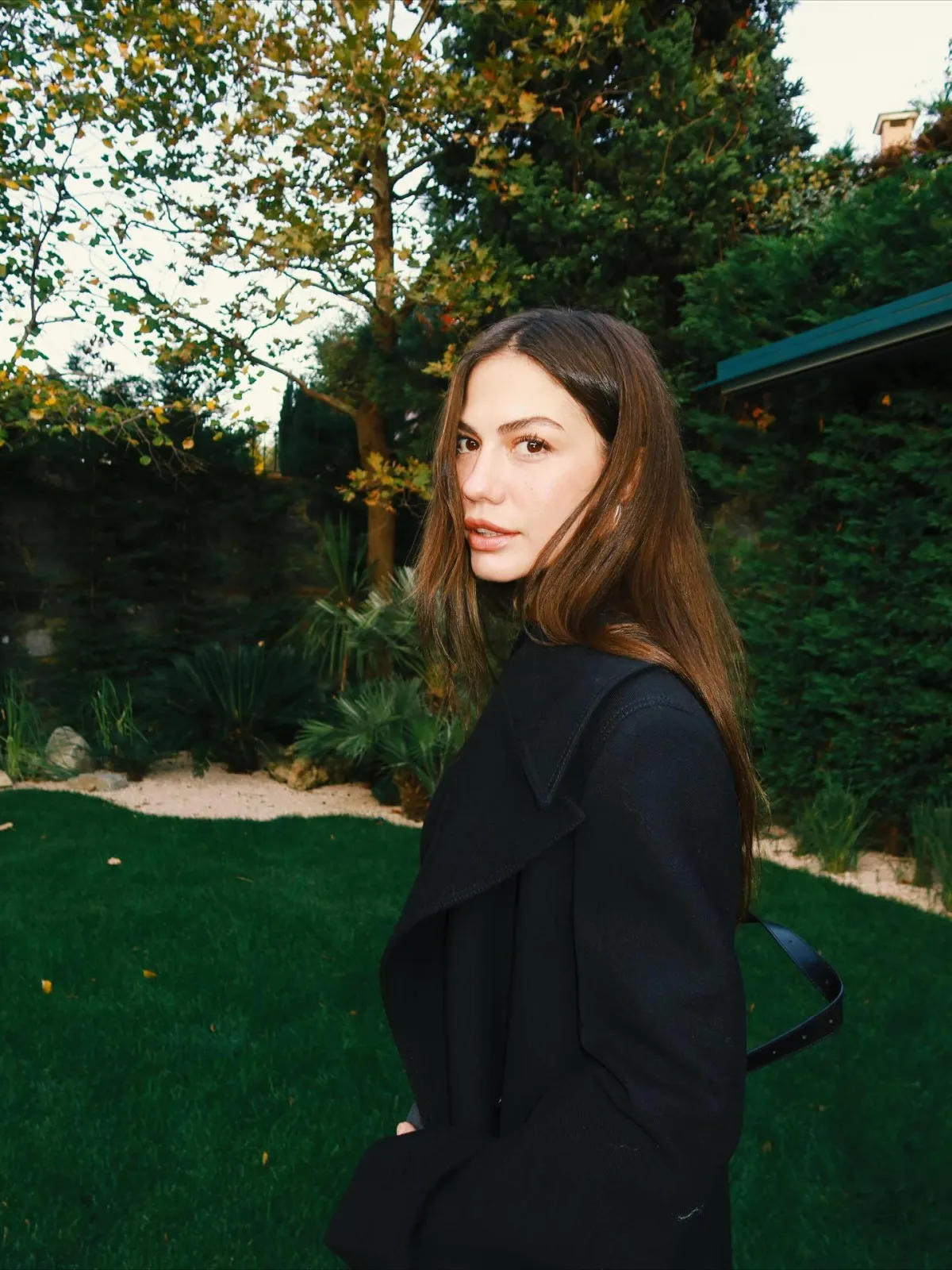 69047Be0B7758827 W1200Xh1600