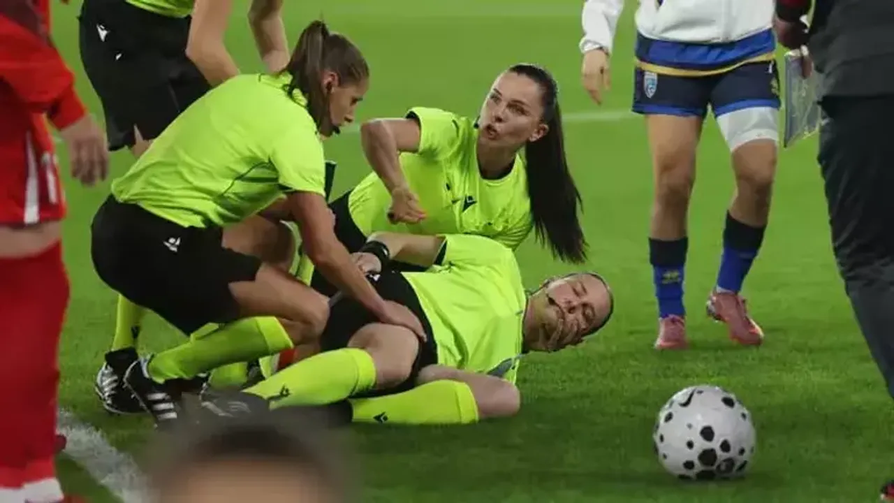 A Milli Kadin Futbol Takiminin Kosova Maci Oncesi Hakem Bayildi