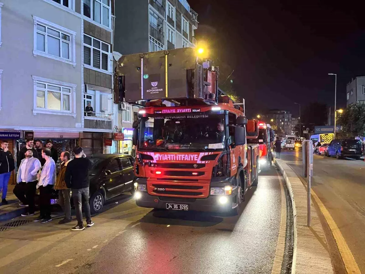 Esenler De 5 Katli Binada Yangin 15 Kisi Duma 19203504 Amp-1