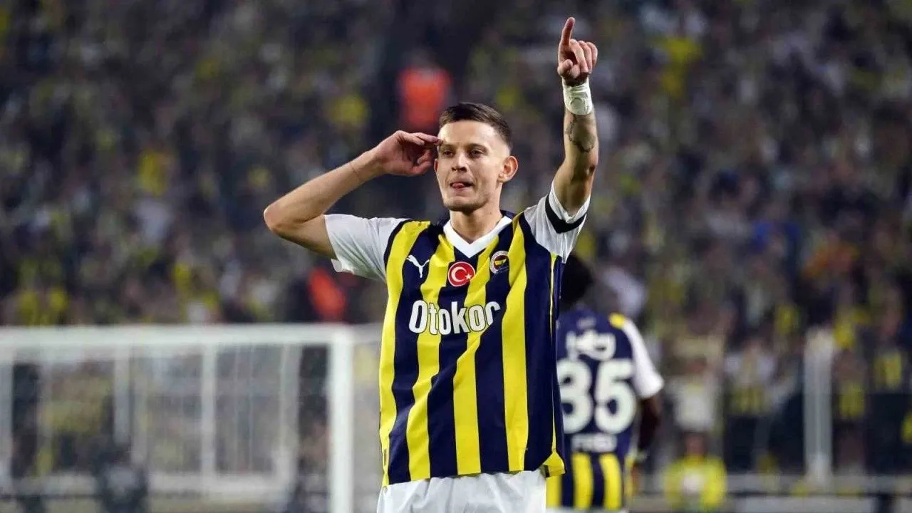 Fenerbahcede Bileti Kesilen Ilk Isim Ocak Ayinda Veda Ediyor 3253993 202510061220 2