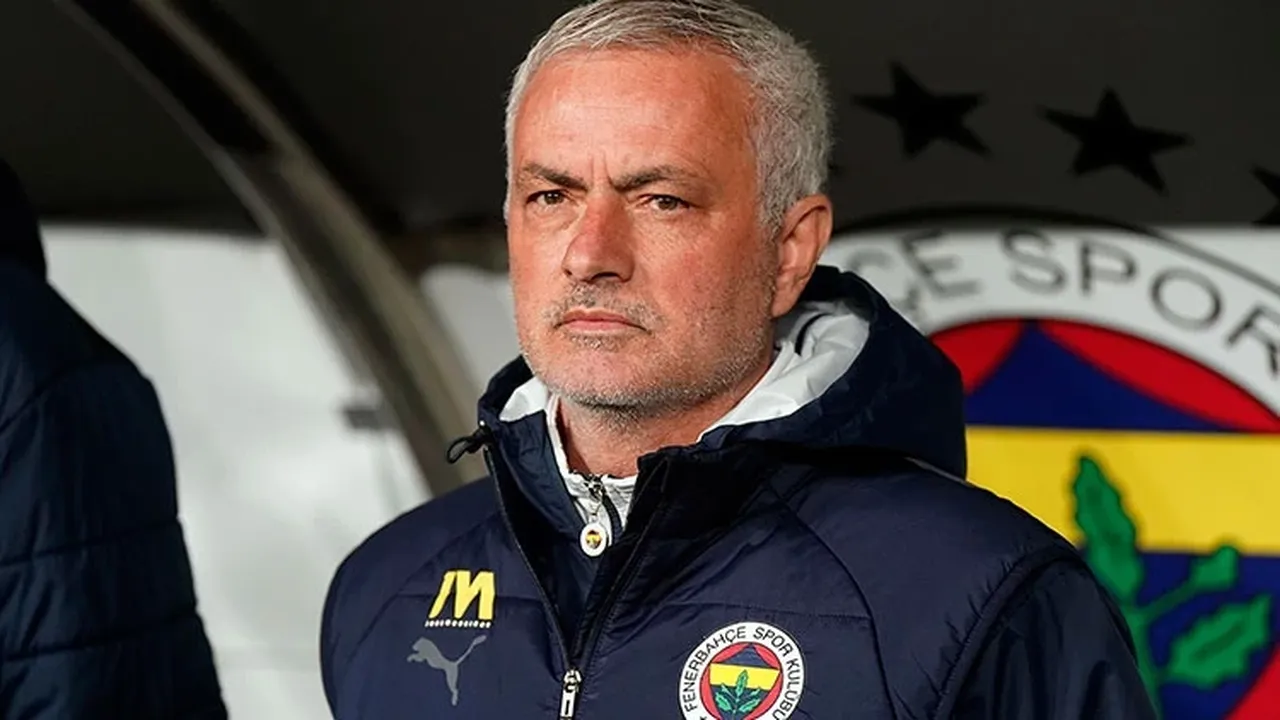 Fenerbahcede Yeni Kriz Futbolcularin Test Sonuclari Soke Etti Fatura Jose Mourinhoya 3255965 202510140940 3