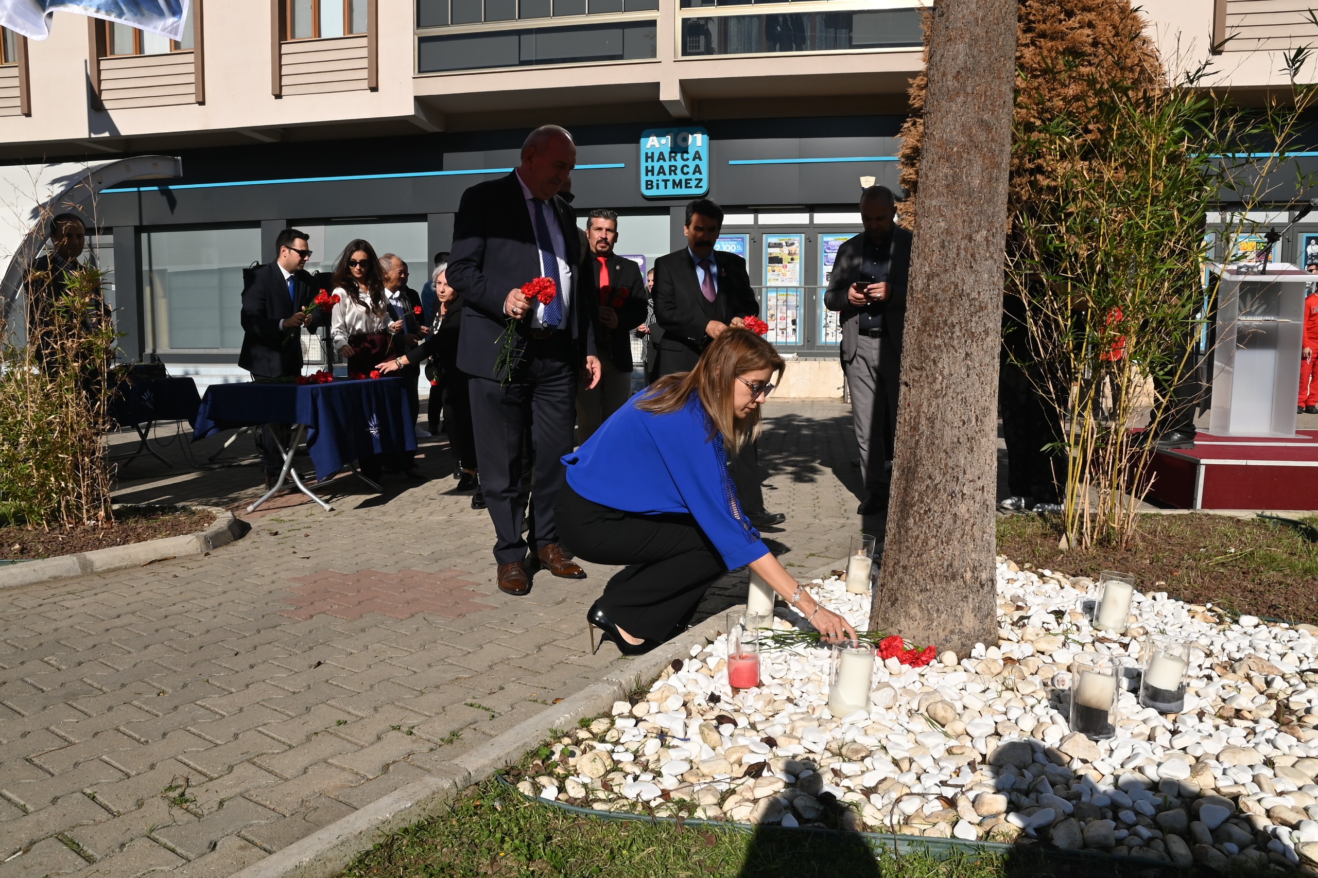 Karabağlar 30 Ekim Depremi Unutulmadı (4)